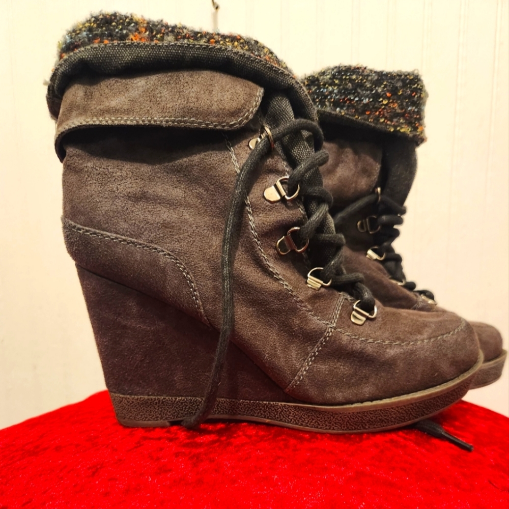 Microsuede wedges
